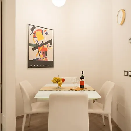 Pergola - 1 Bdr Flat With Inner Courtyard Florence