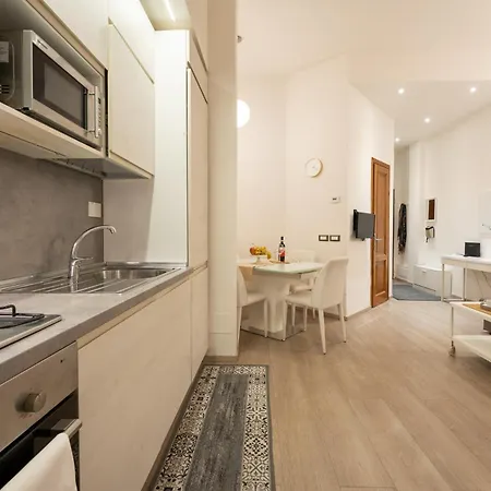 Keys Of Italy - Pergola 19 - 1 Bdr Flat With Inner Courtyard 아파트 피렌체