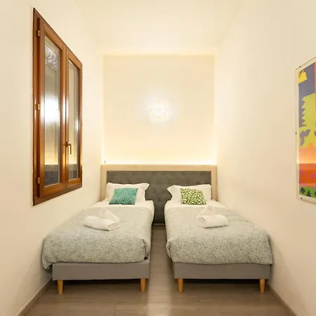 Pergola - 1 Bdr Flat With Inner Courtyard Florence