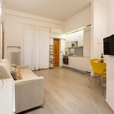 Keys Of Italy - Pergola 19 - 1 Bdr Flat With Inner Courtyard * 피렌체